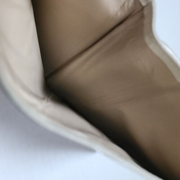 Gucci Soft Leather Bamboo Cream Tone Wallet - Picture 6 of 9